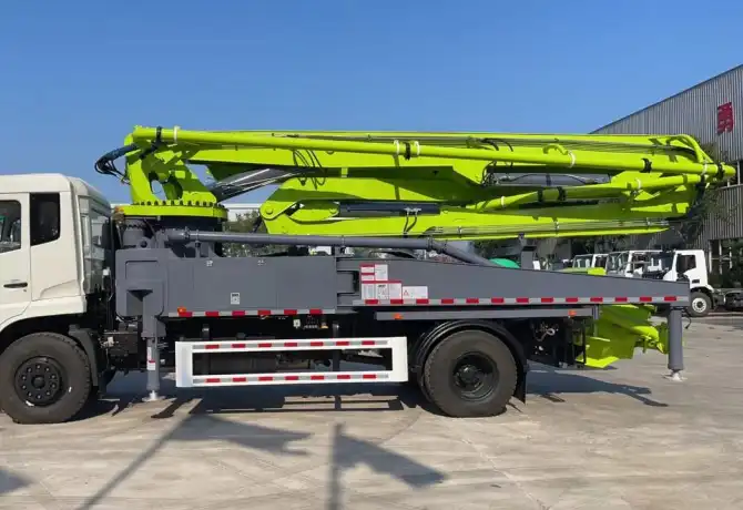 concrete boom pump