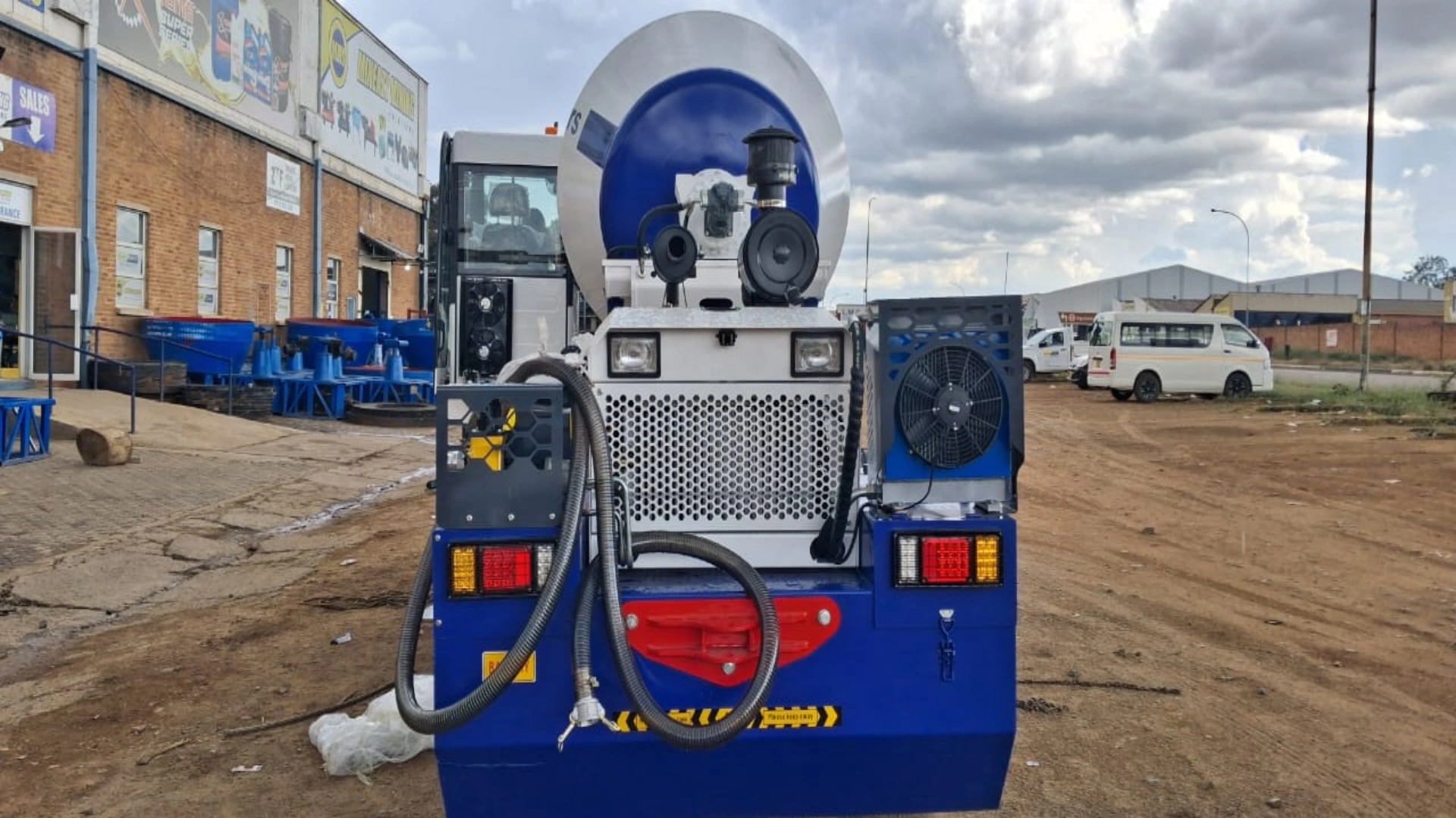 Another STLTG 3.5m³ Self-Loading Concrete Mixer Arrived in Zimbabwe
